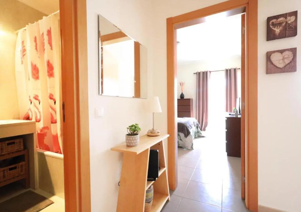 Apartamento T1 Flamingo - Portimao - 1,5 Km Da Praia 0*,  Πορτογαλία