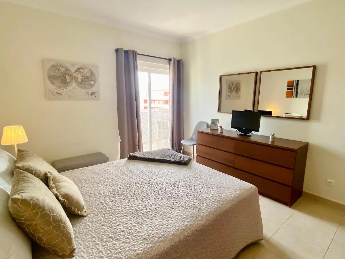 Apartamento T1 Flamingo - Portimao - 1,5 Km Da Praia